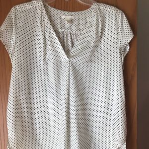 H&M short sleeve V neck blouse size 8
